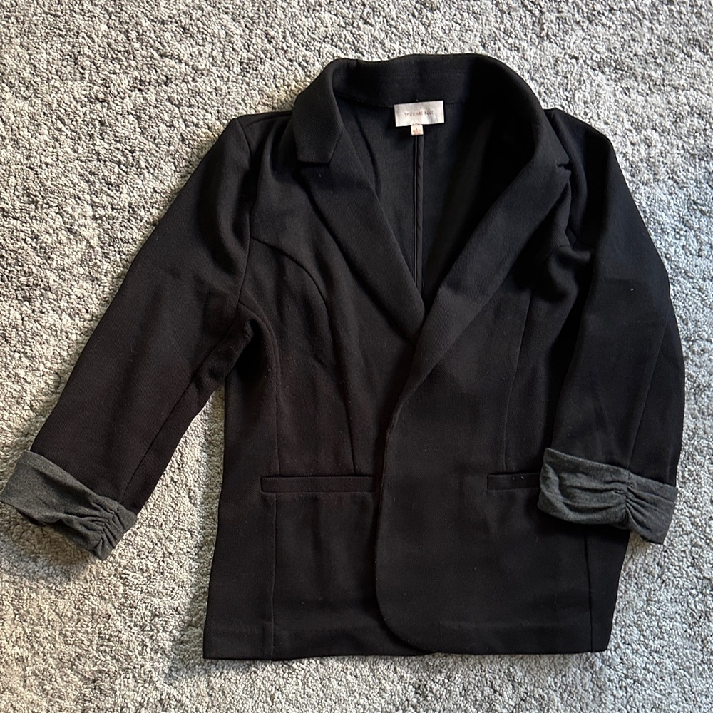 Skies Are Blue Black Blazer